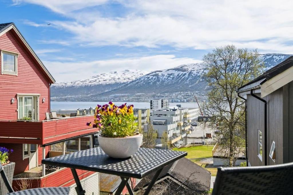 Cozy Little House In Tromso City Εξωτερικό φωτογραφία