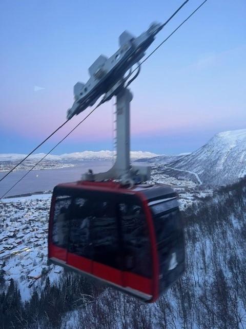 Cozy Little House In Tromso City Εξωτερικό φωτογραφία